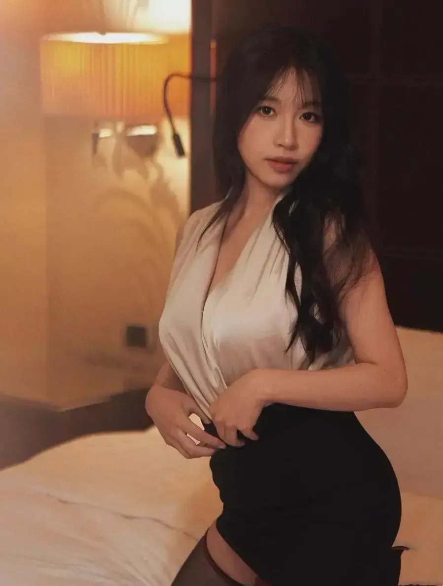 《小凤新婚》全集完整版在线免费放送-苏畅艾熙双人演绎-小凤新婚高清直链秒播放-夸克UC网盘无删减无弹窗